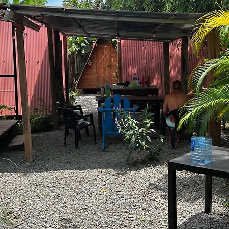Ballena Oasis Homes & Glamping อูวีตา ภายนอก รูปภาพ