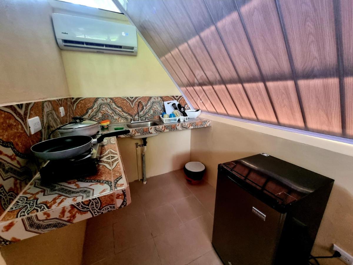 Ballena Oasis Homes & Glamping อูวีตา ภายนอก รูปภาพ