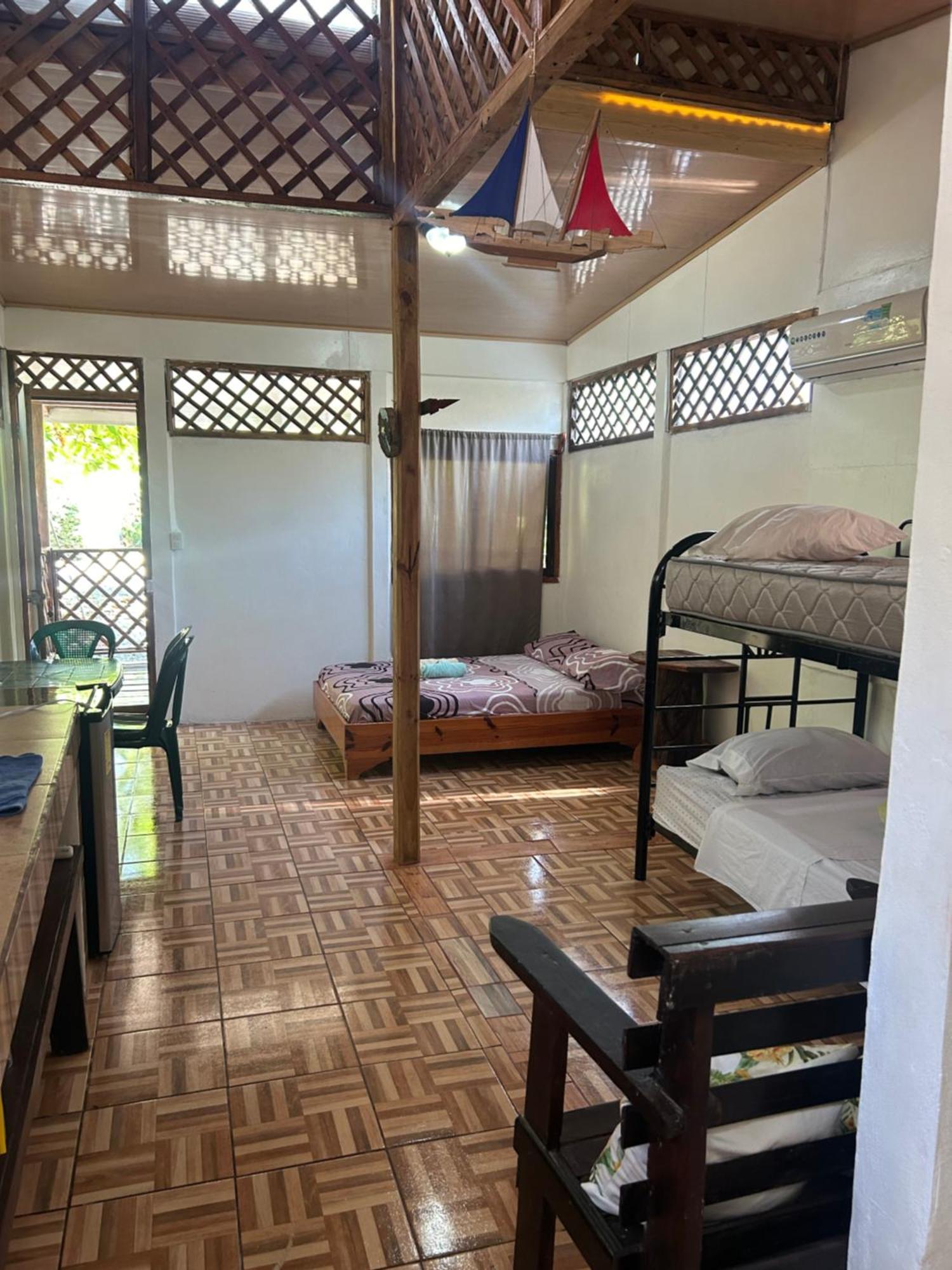 Ballena Oasis Homes & Glamping อูวีตา ภายนอก รูปภาพ