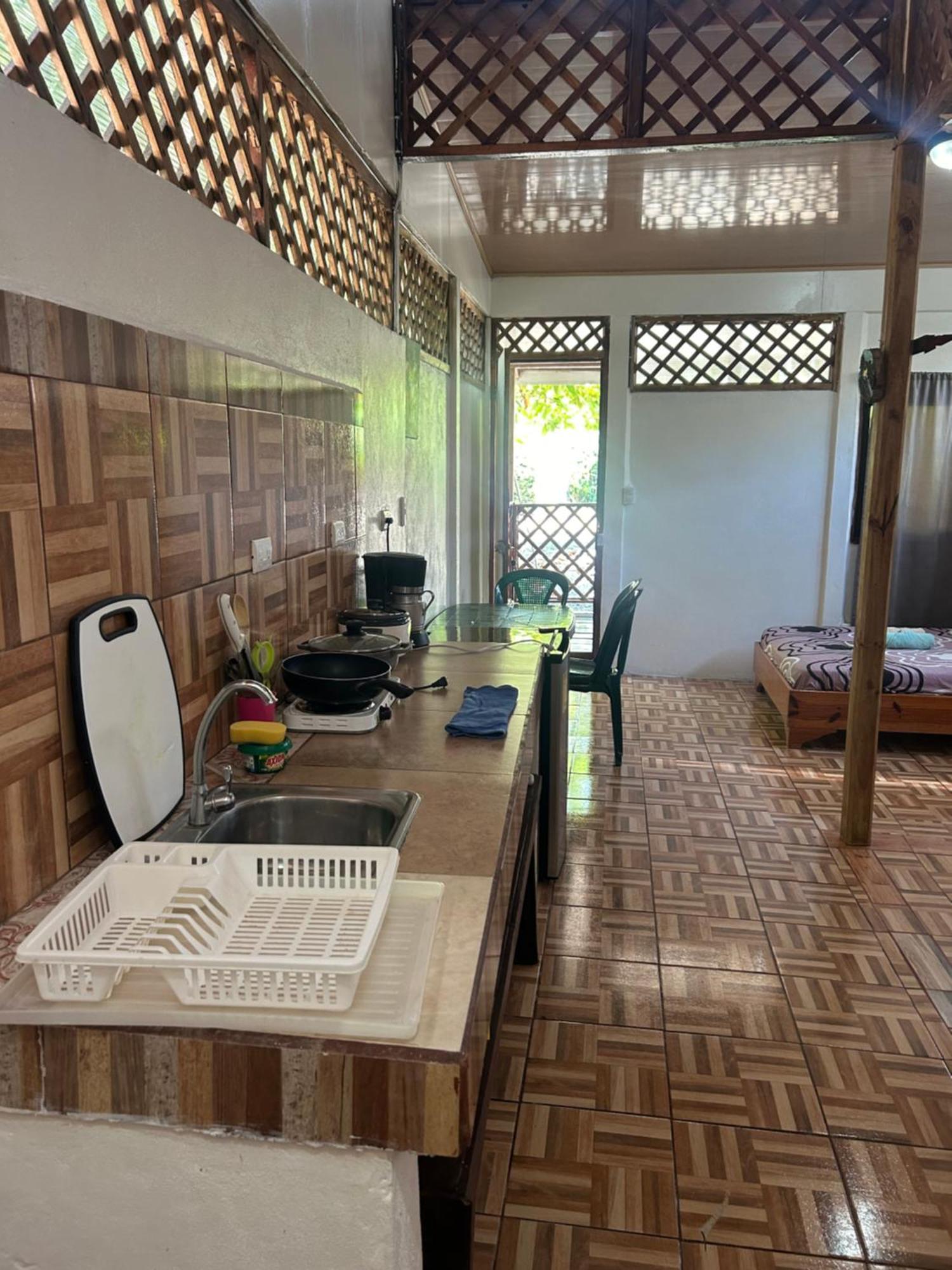 Ballena Oasis Homes & Glamping อูวีตา ภายนอก รูปภาพ