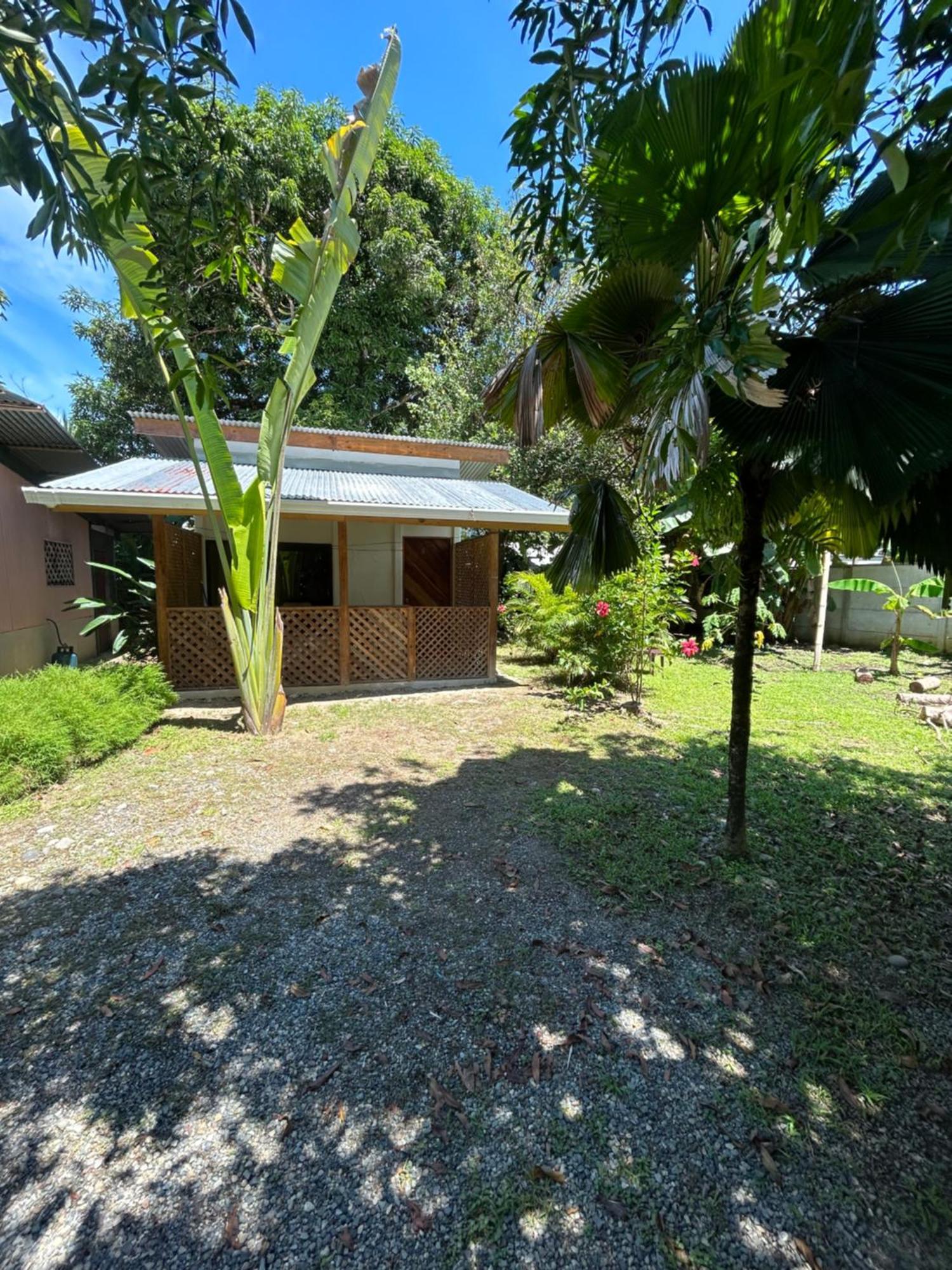 Ballena Oasis Homes & Glamping อูวีตา ภายนอก รูปภาพ