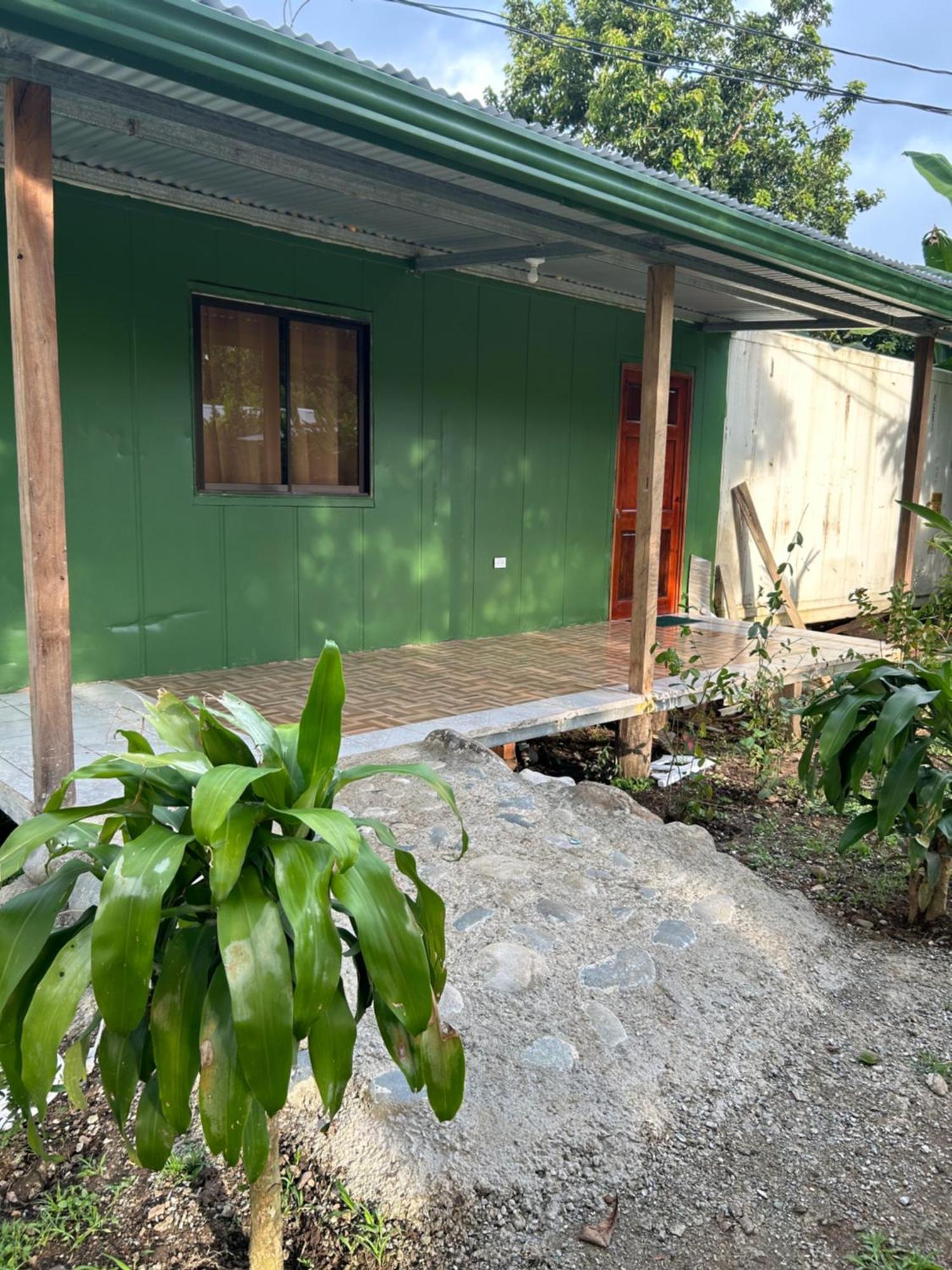 Ballena Oasis Homes & Glamping อูวีตา ภายนอก รูปภาพ