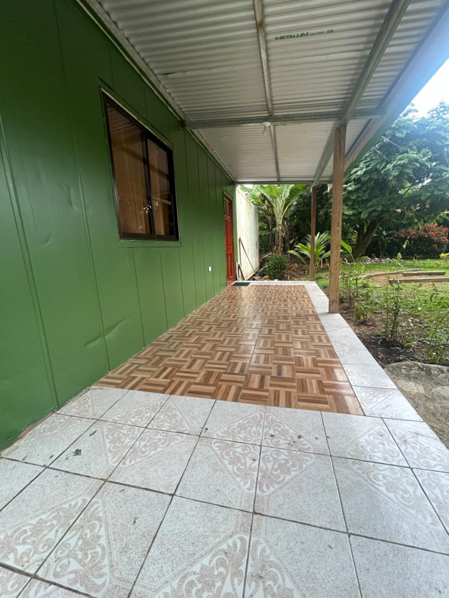 Ballena Oasis Homes & Glamping อูวีตา ภายนอก รูปภาพ