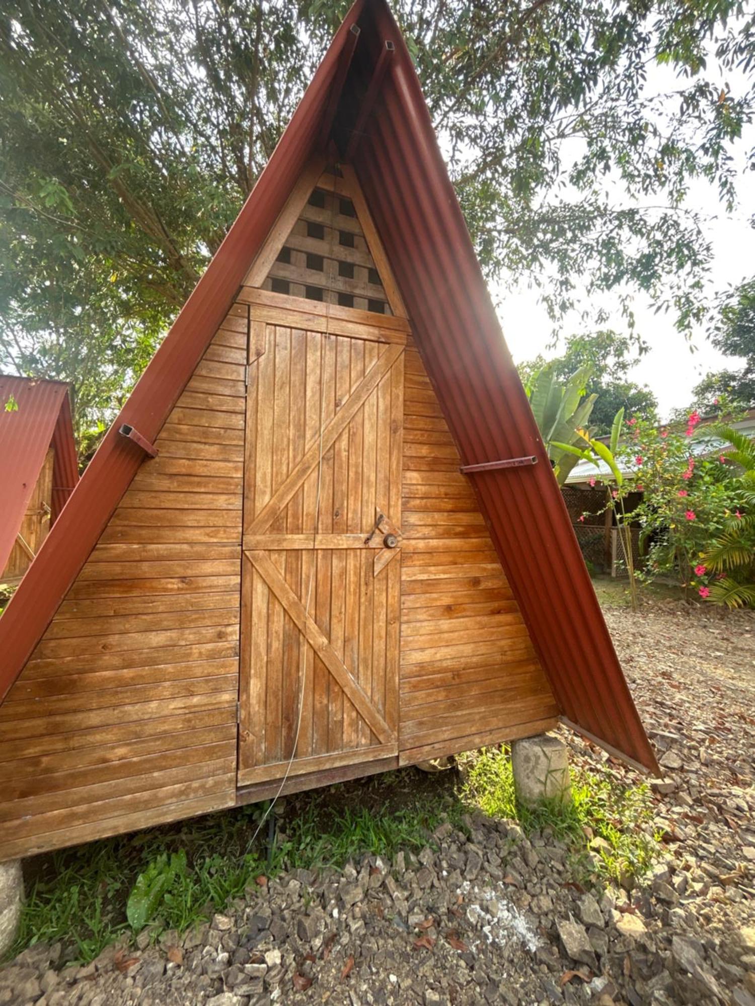 Ballena Oasis Homes & Glamping อูวีตา ภายนอก รูปภาพ