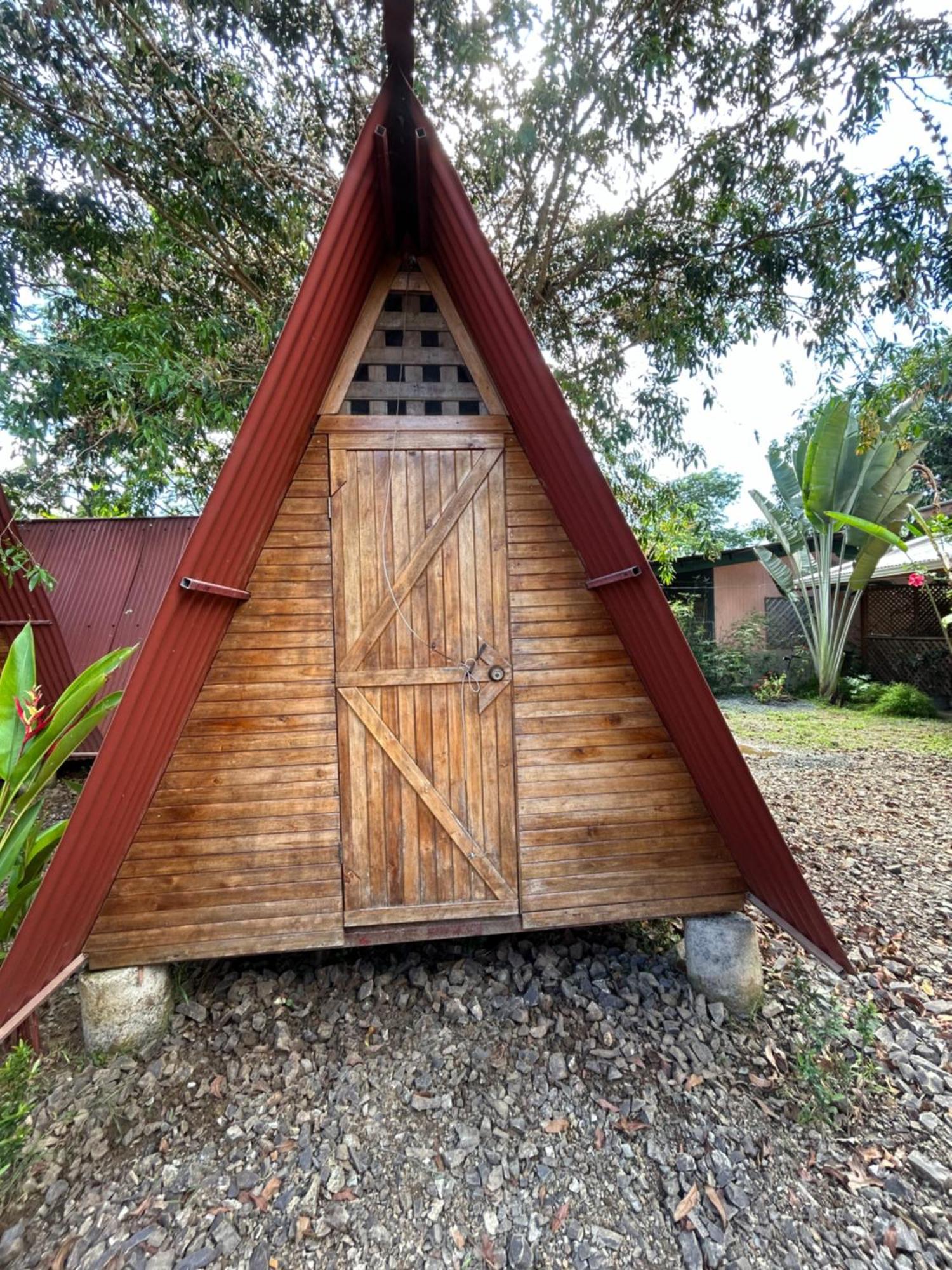Ballena Oasis Homes & Glamping อูวีตา ภายนอก รูปภาพ